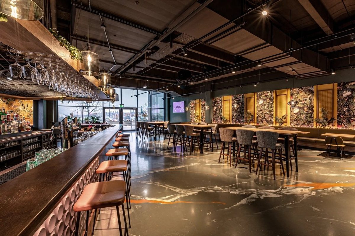 DSTRCT restaurant and bar